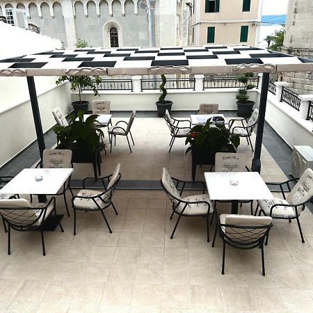 Apartments Villa Mira Kaštela المظهر الخارجي الصورة