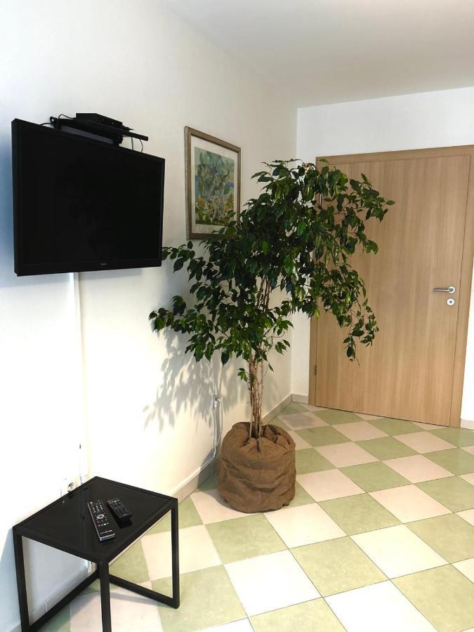Apartments Villa Mira Kaštela المظهر الخارجي الصورة