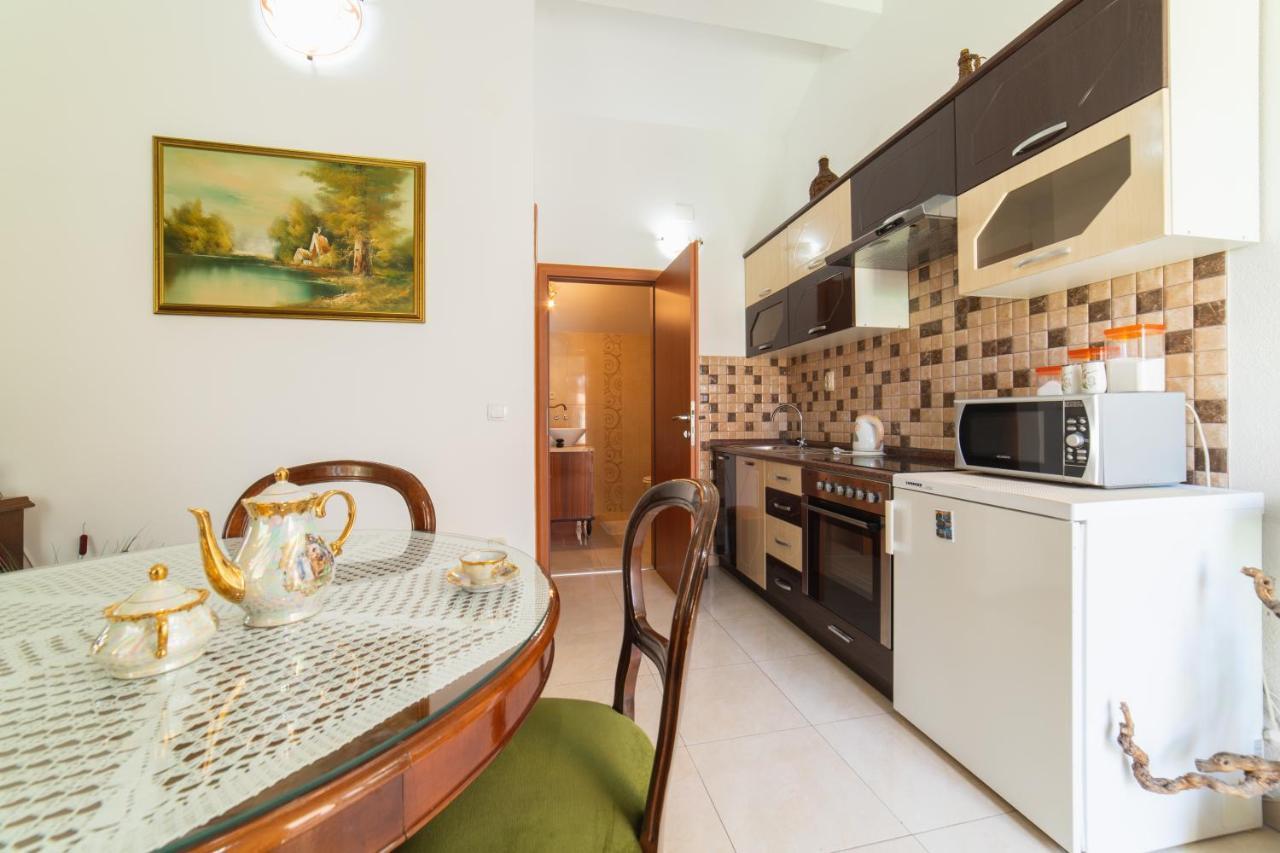 Apartments Villa Mira Kaštela المظهر الخارجي الصورة