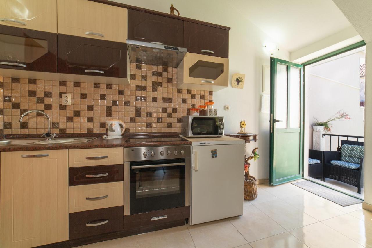 Apartments Villa Mira Kaštela المظهر الخارجي الصورة