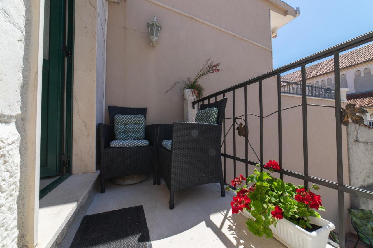 Apartments Villa Mira Kaštela المظهر الخارجي الصورة