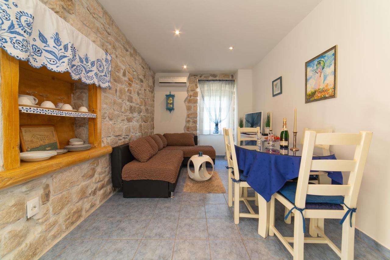 Apartments Villa Mira Kaštela المظهر الخارجي الصورة