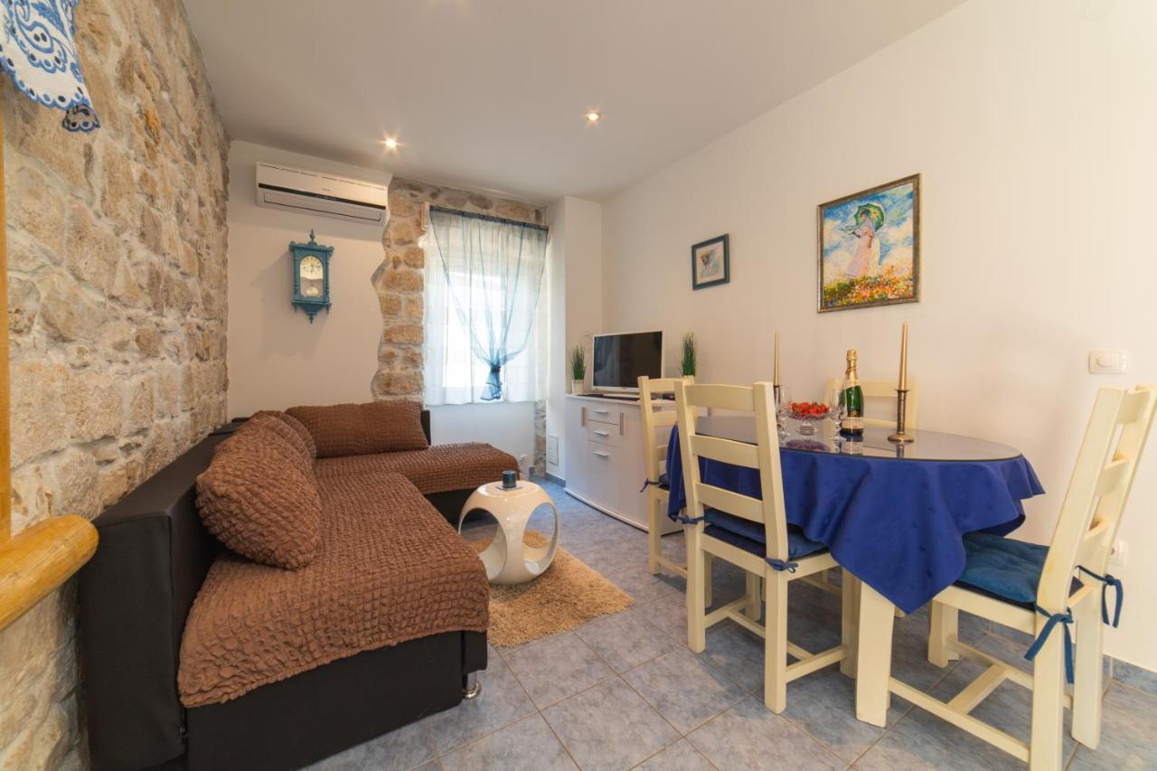 Apartments Villa Mira Kaštela المظهر الخارجي الصورة