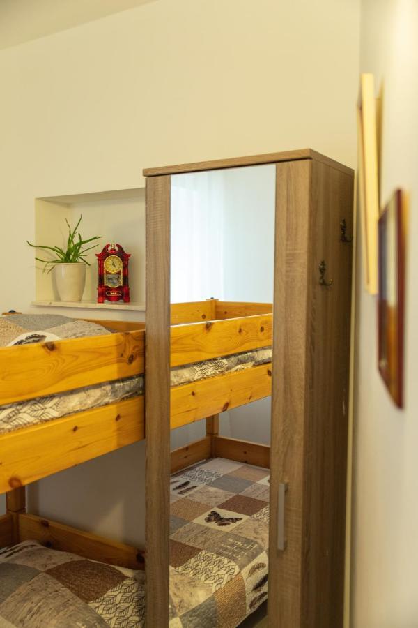 Apartments Villa Mira Kaštela المظهر الخارجي الصورة